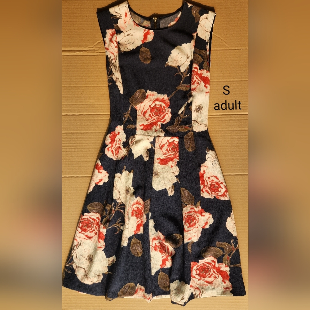 Kids clothing (Sizes marked on each pic)